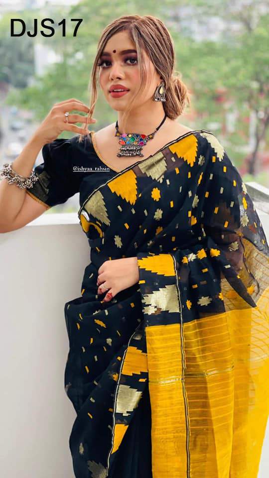 ৬০ কাউন্ট সুতার জামদানি শাড়ির সাথে ব্লাউজ পিছ।