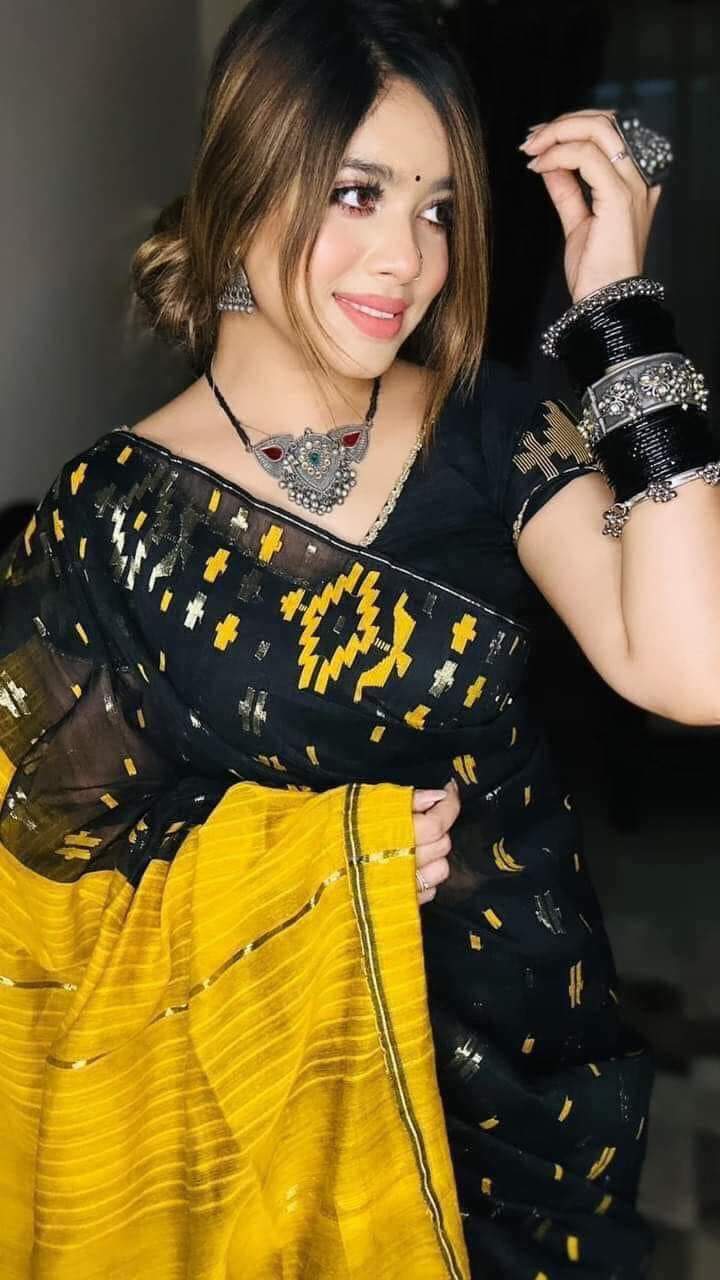 ৬০ কাউন্ট সুতার জামদানি শাড়ির সাথে ব্লাউজ পিছ।