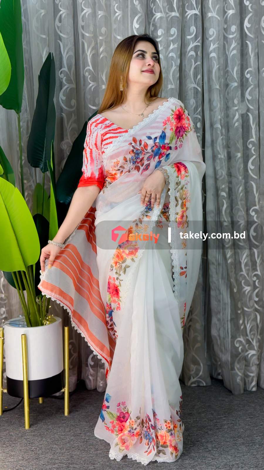 Semi Moslin Silk Lace Work Floral Print Saree With Blouse Piece |