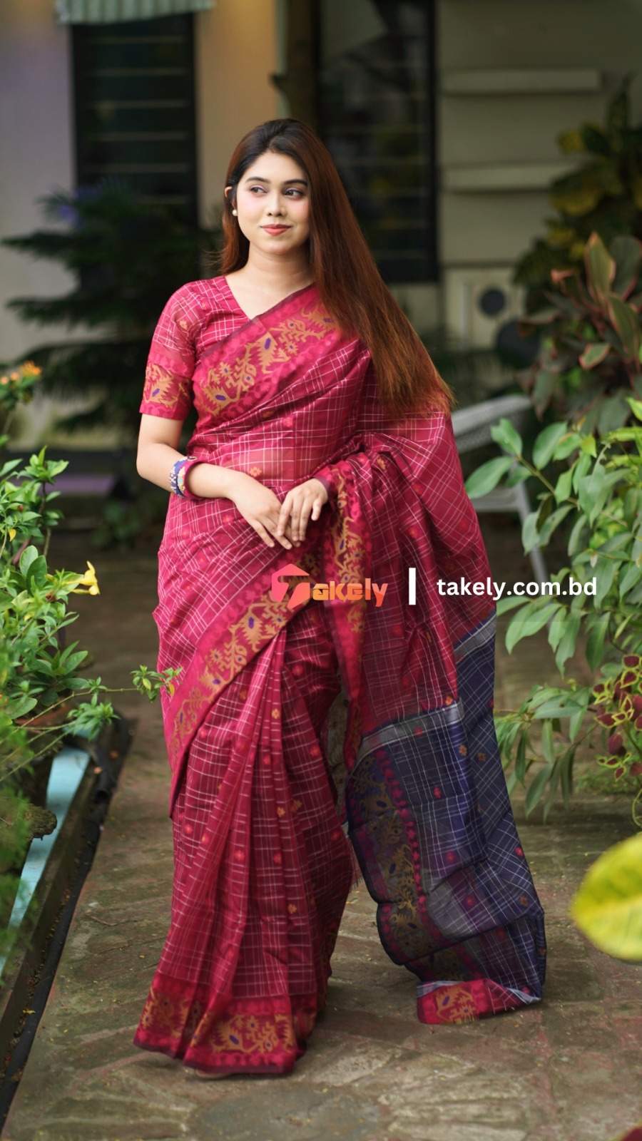 টাঁত জামদানি, টেকলী এক্সক্লুসিভ সুতির শাড়ি।