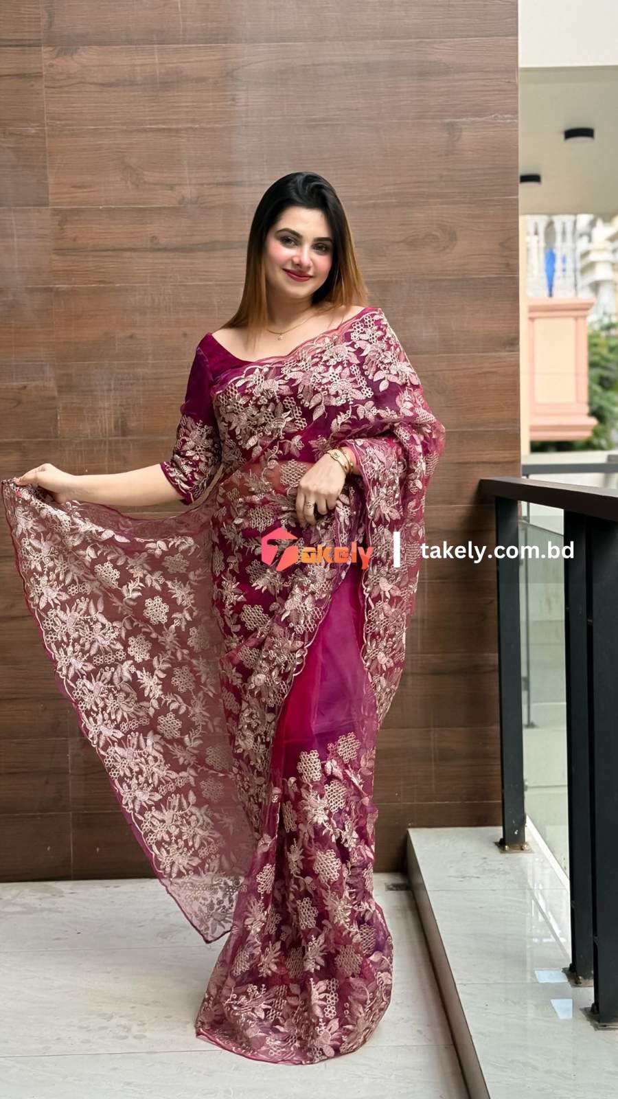 এক্সক্লুসিভ অর্গানজা পার্টি শাড়ি।