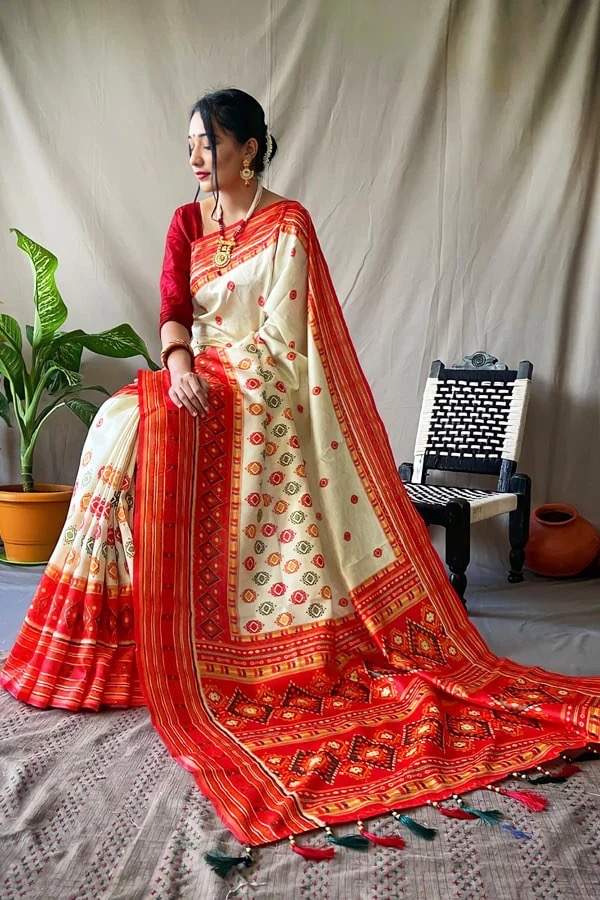 Bengali Red and white saree for Durga puja I
