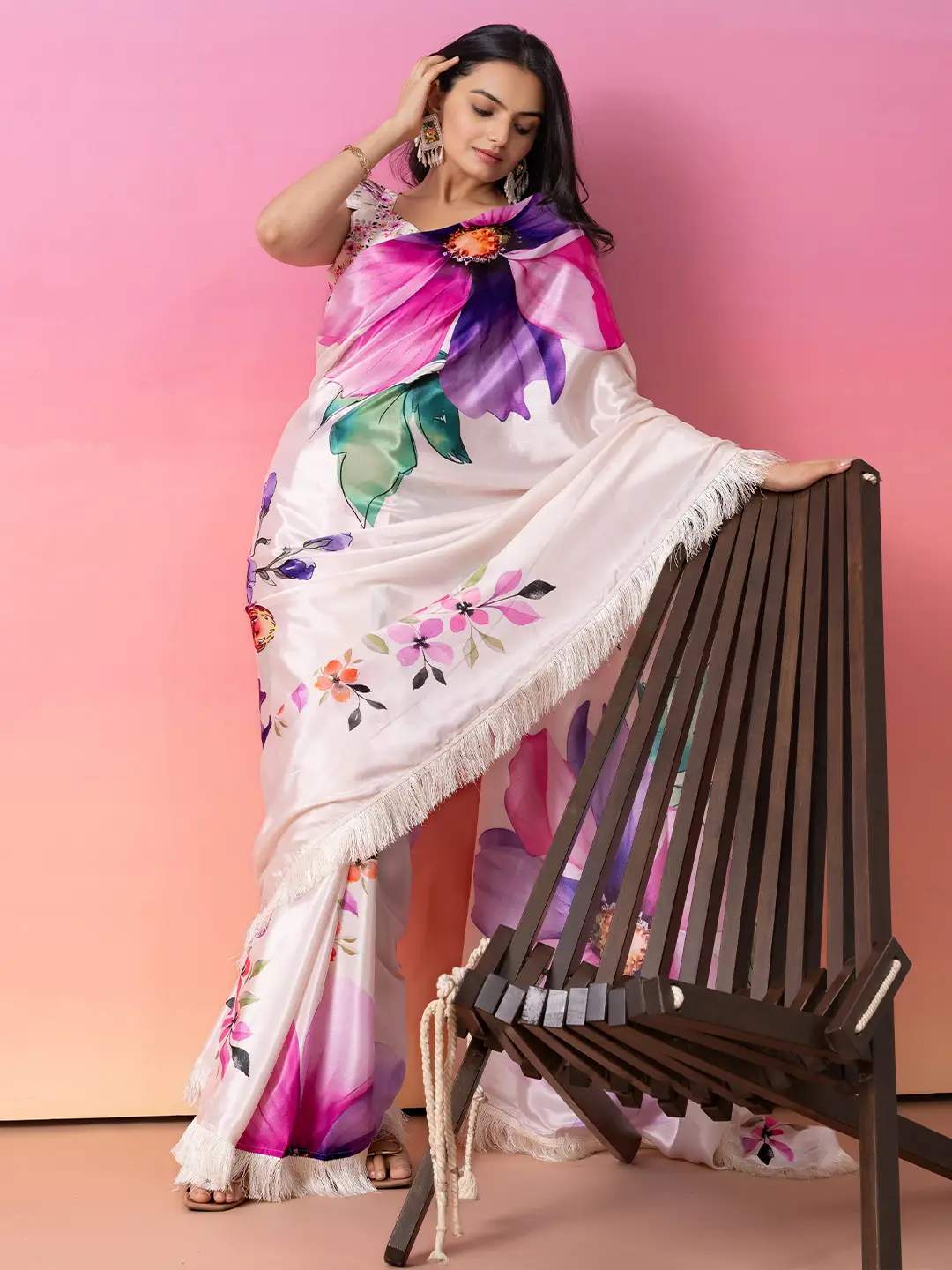 Floral Digital Printed Soft Silk Saree With Blouse Piece |