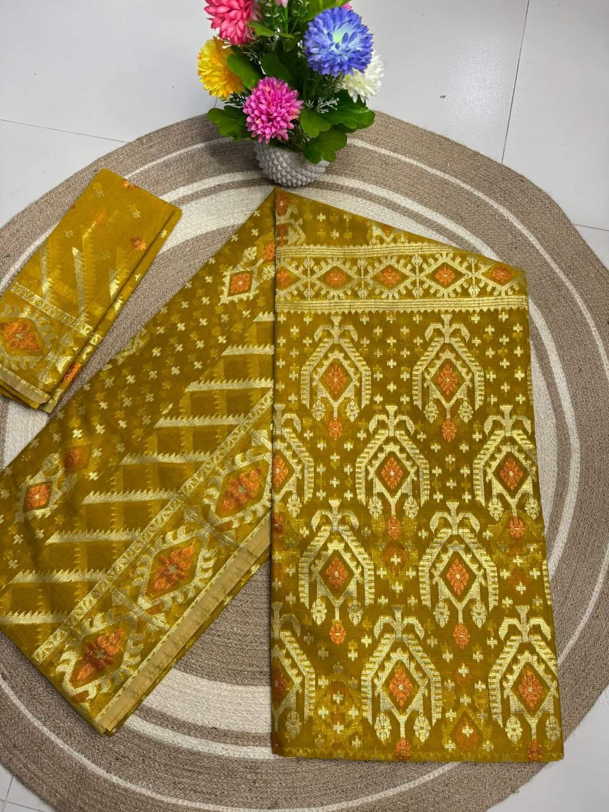 60/80 Count Jori Sutar Tant Jamdani Saree With Blouse Piece |