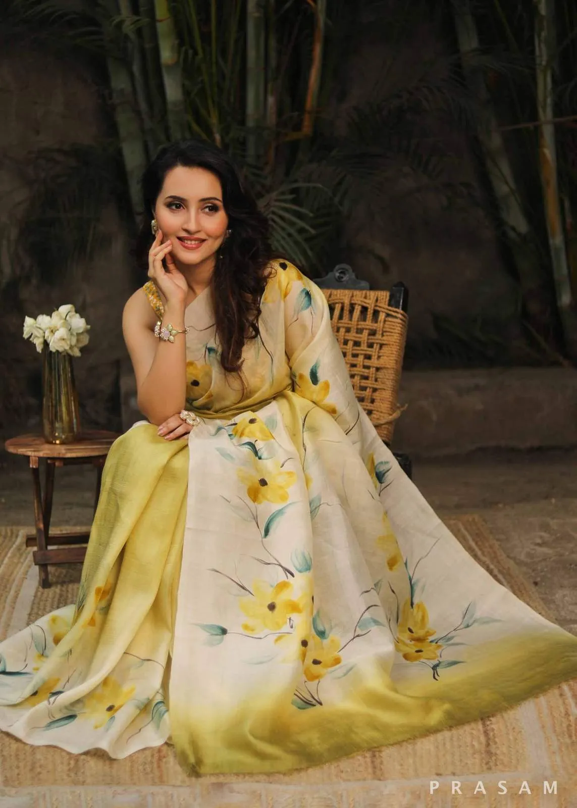 Semi Moslin Silk Digital Print Saree With Unstitched Blouse Piece