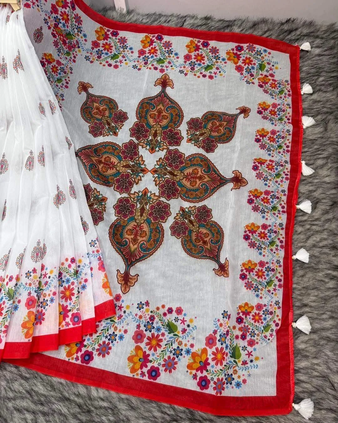 Semi Moslin Silk Digital Printed Saree With Blouse Piece |