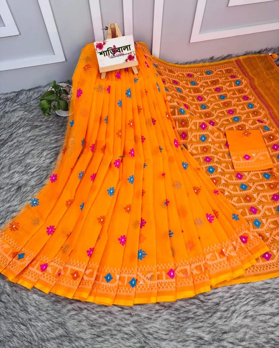 Half Silk Screen Print Saree With Blouse Piece |