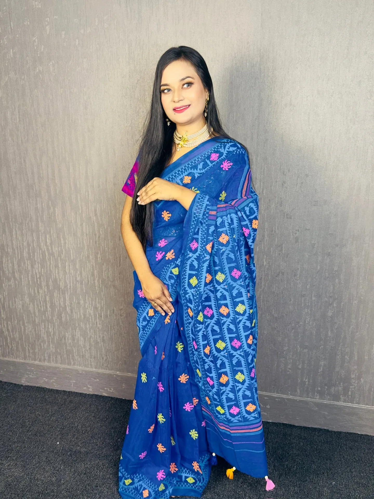 Half Silk Screen Print Saree With Blouse Piece |