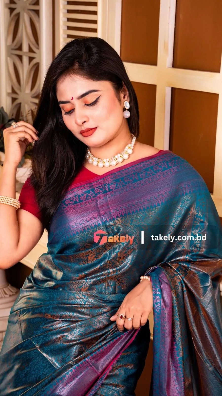 কাঞ্চিপুরম কাতান শাড়ি ব্লাউজ পিস সহ